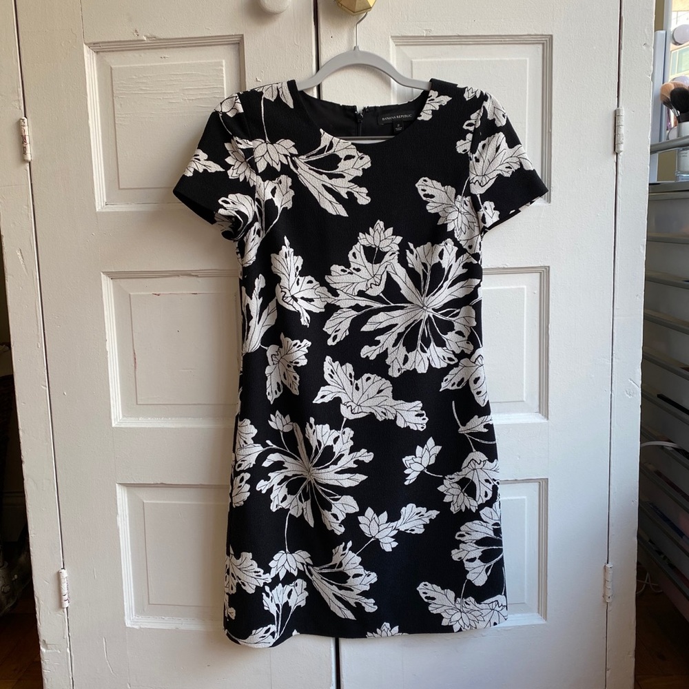 Banana Republic B&W Floral dress
